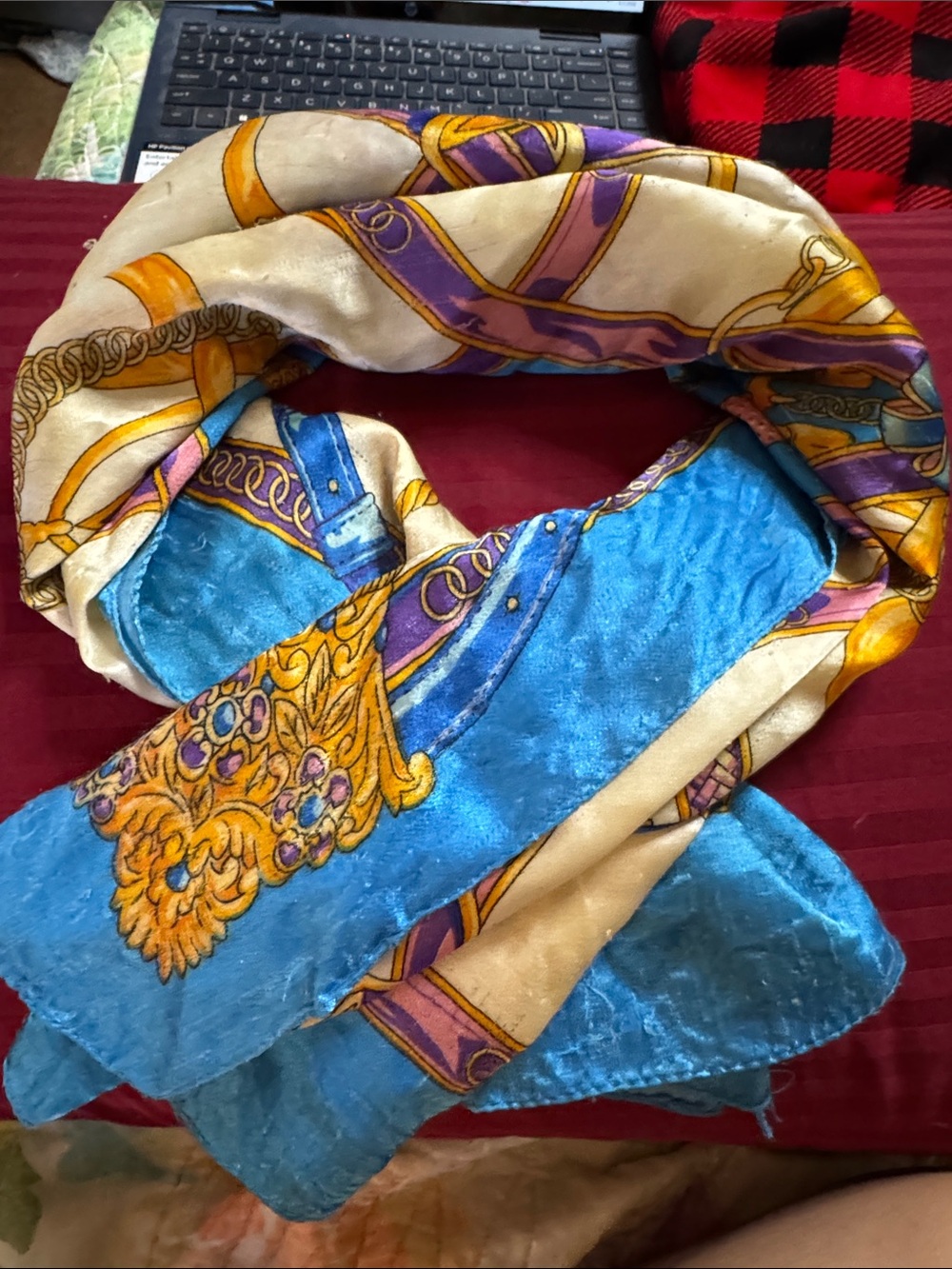Blue & Cream Decorative Chain-Print Scarf